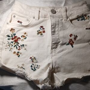 Embroidered Floral Jean Shorts - Cream